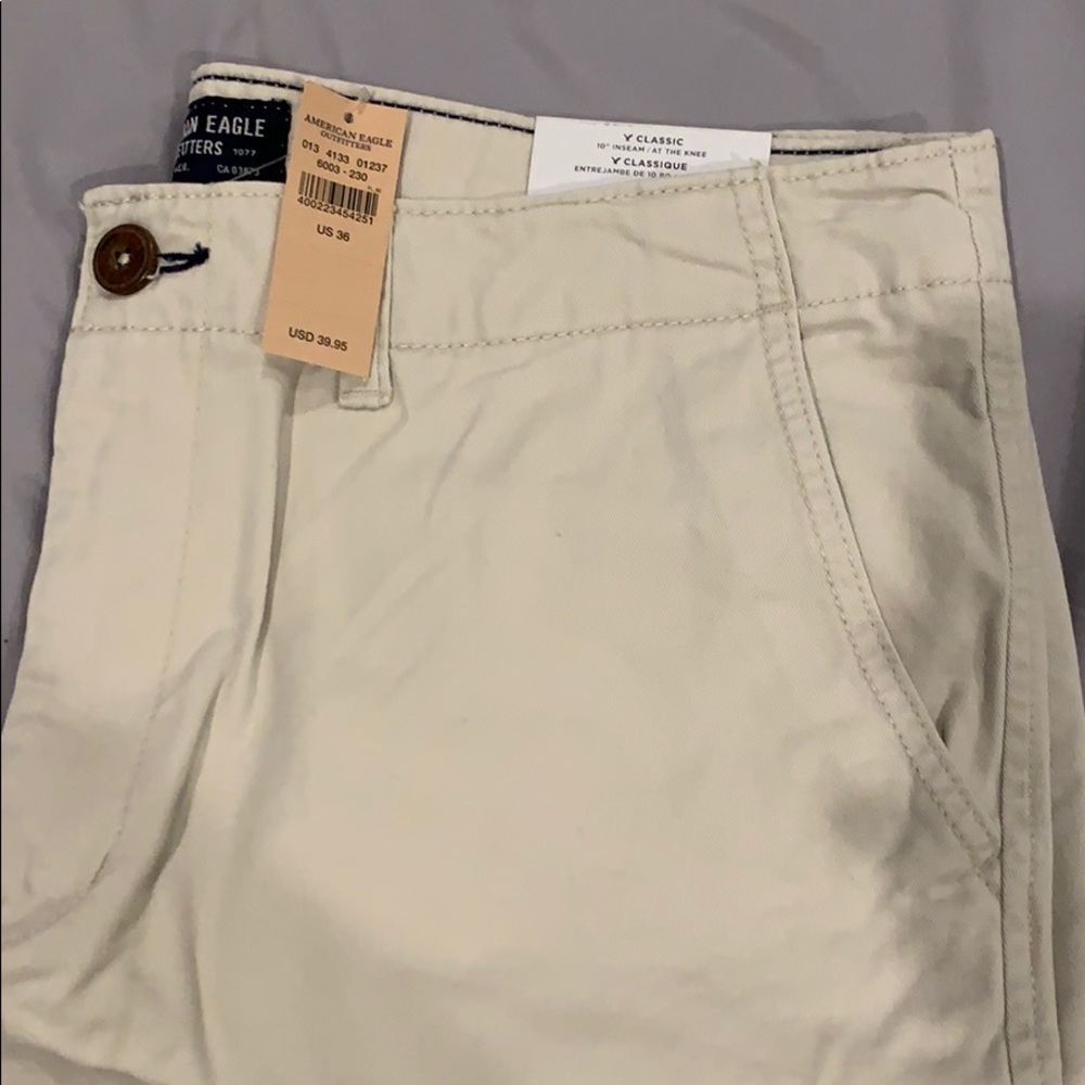 Men’s American Eagle Khaki Shorts